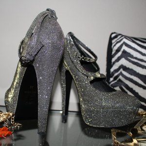 Office London Closed Toe Sparkly Gold and black Heels